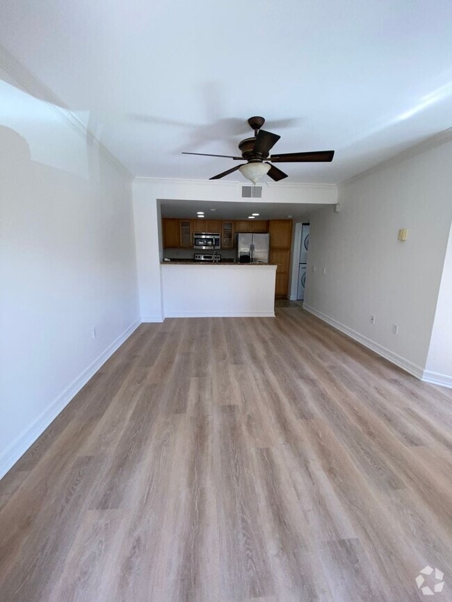 Building Photo - 1BD/1BA Condo - Downstairs Unit - Parking ...