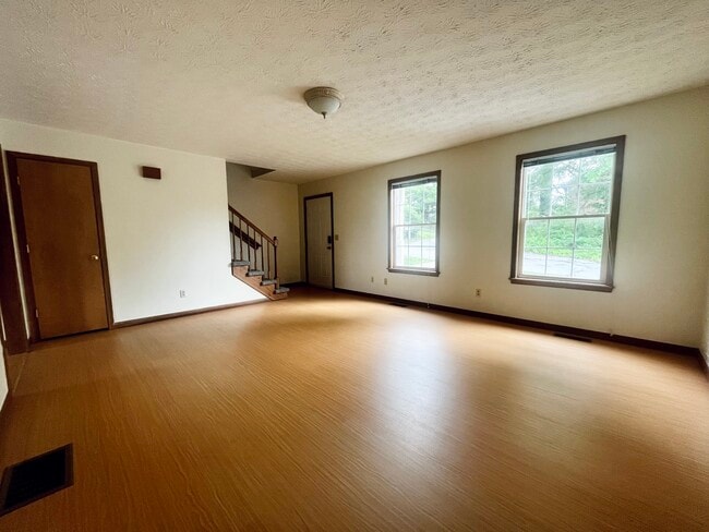 Building Photo - Dunhill Townhouses