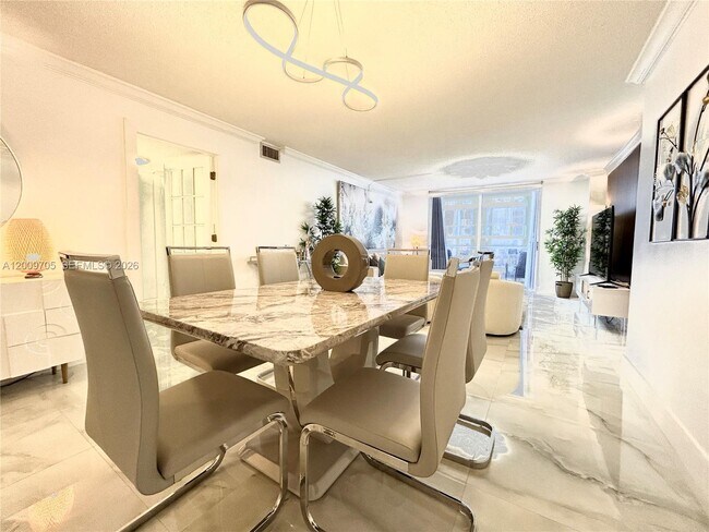 6039 Collins Ave Unit 1507