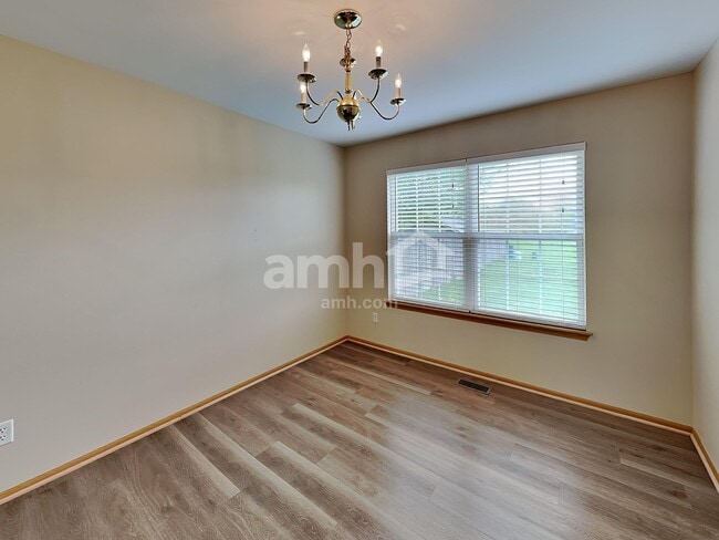 Photo - 1482 Sunflower Dr