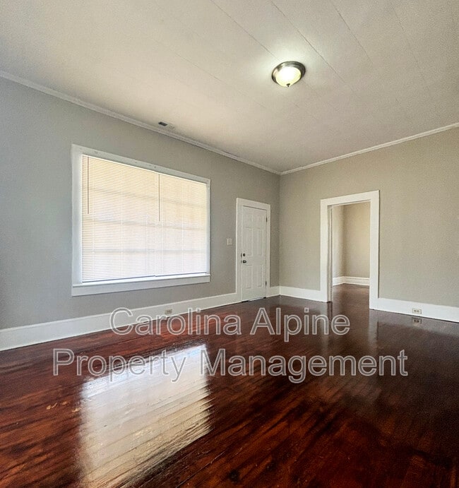 Photo - 1108 Toms St