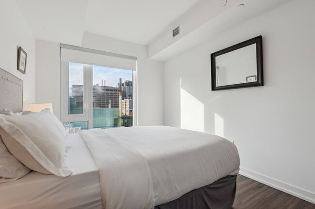 Photo - 99 Gerrard St W Unité SI FL1-ID1031026P