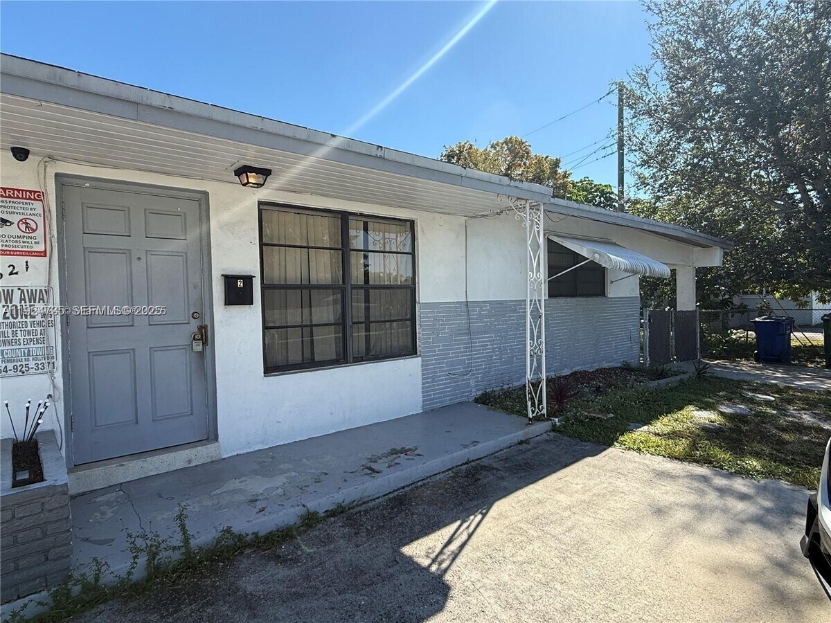 Photo - 521 SW 9th St Unit 1