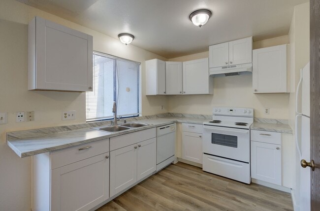 Photo - 4676 E Alamos Ave