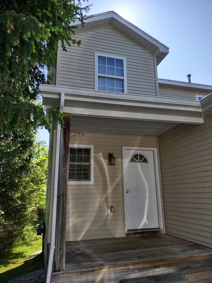 Photo - 1788 St Joseph St