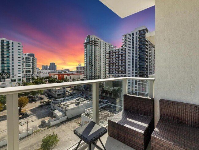 Photo - 321 NE 26th St Unit PH906