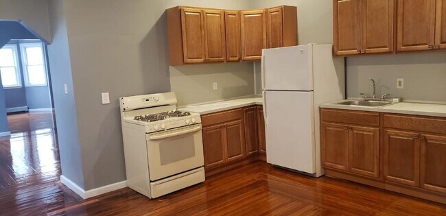 51-51 Arch St Unit 1