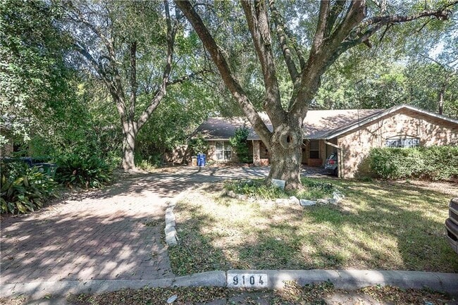 Building Photo - 9104 Quail Creek Dr