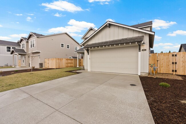 Photo - 4 bedroom home in desirable neighborhood