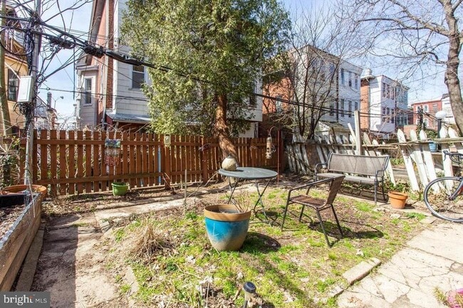 Photo - 922 S 49th St