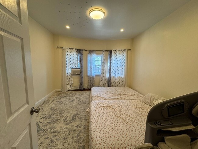 Building Photo - 2163 Quimby Ave Unit 1F Rental