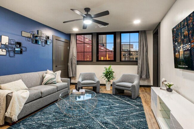 Building Photo - 611 Commerce St Unit ID1267089P Rental