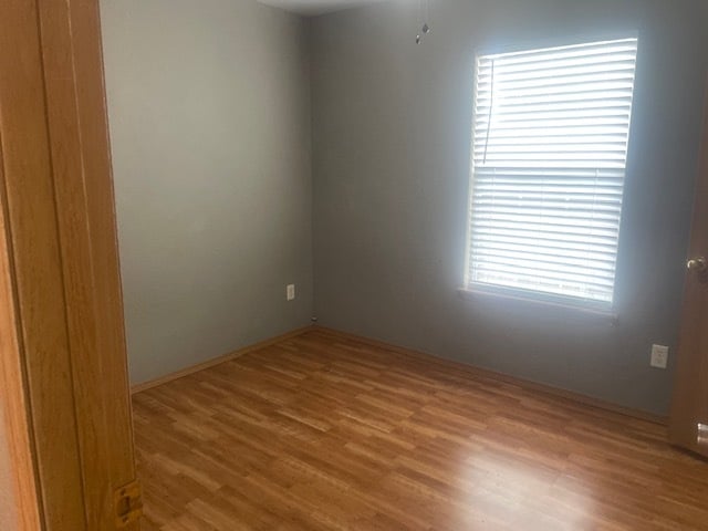 Photo - 2528 Woodford St