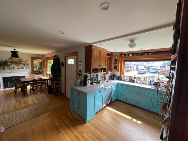 Building Photo - 2913 SE 65th Ave Rental