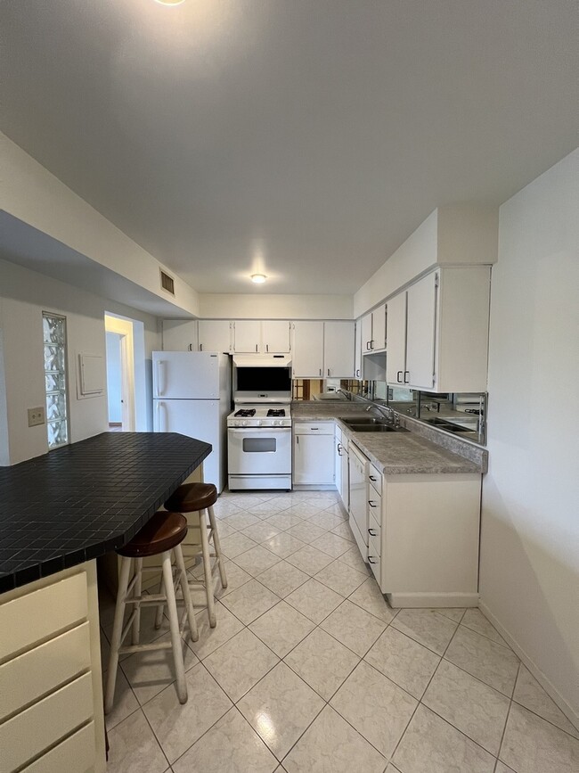 Photo - 112 Mullingar Ct