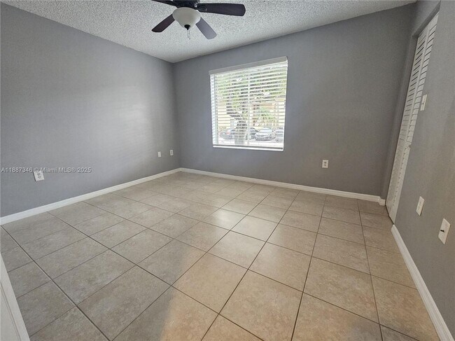 2101 Glenmoor Dr Unit 2101