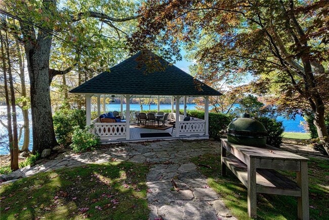 Photo - 14 Woodlake Dr