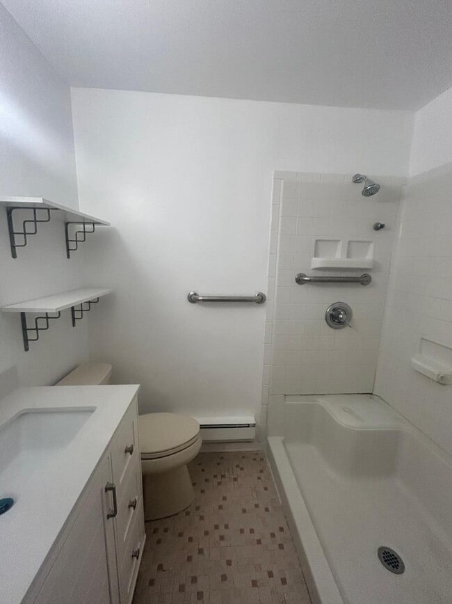 Photo - 43 Richard Ct