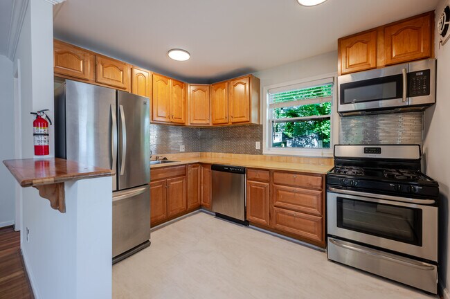 Photo - 6208 8th St NW