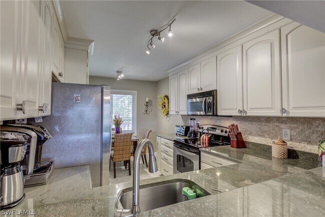 760 Augusta Blvd Unit D204