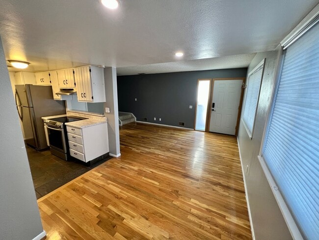 Photo - TWO STORY TOWNHOME, NEW FLOORING/CARPET, TWO TONE PAINT, STAINLESS APPLIANCES, WASHER/DRYER, CORN...
