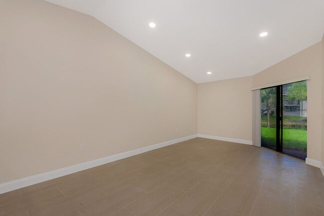 Photo - Fully Renovated Corner 1/1 “Villa” with Ba...