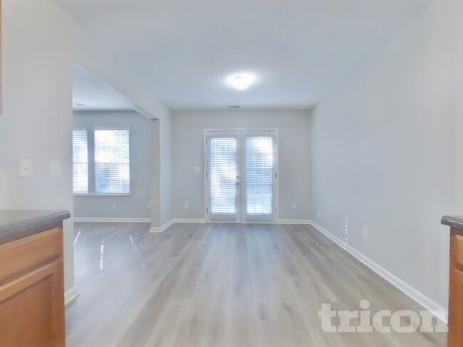 Photo - 133 Cottage Lake Way