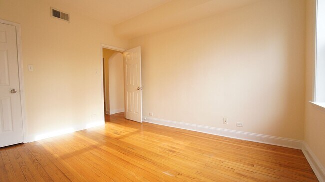 Photo - 3428 W Parker Ave Unit 3428-2