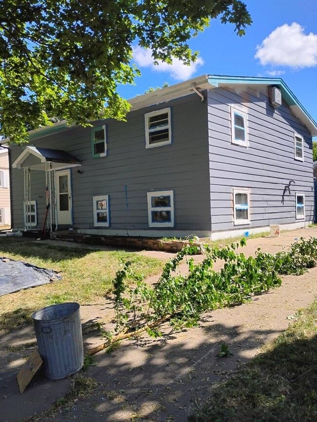 608 N Williams Ave