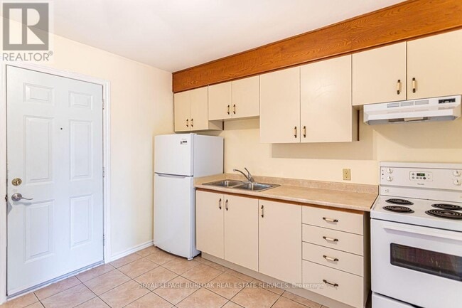 Photo - 718 Ross St Unit 2