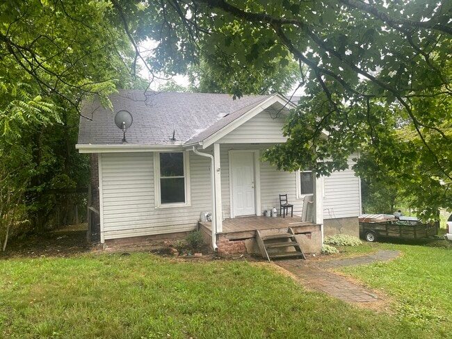 Building Photo - 74 Sunset Cir