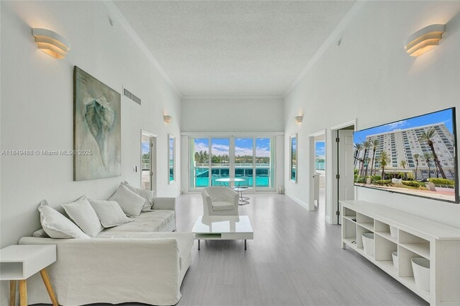 Photo - 6770 Indian Creek Dr Unit TO