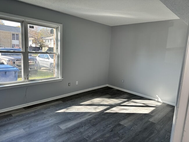 Photo - 5324 Commons Ct