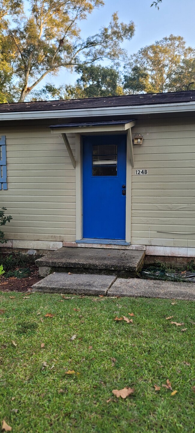 Photo - 124 Pecan Street