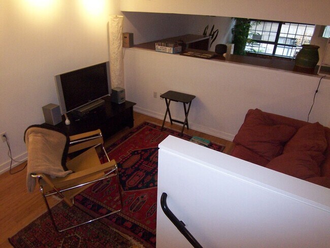 Photo - Centrally Located Elegant Designer-Chic 1B... Unit 207