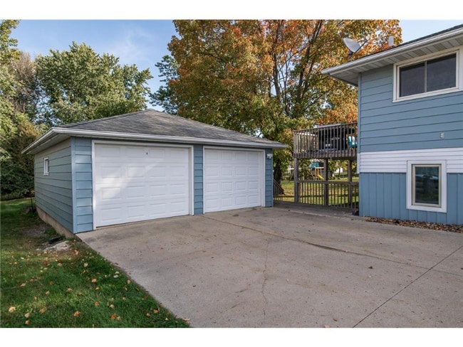 Photo - 117 21st St SE Unit A - Upper