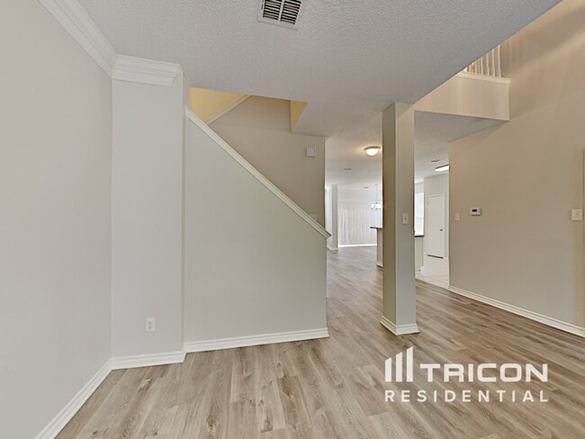 Photo - 300 Westbrook Dr