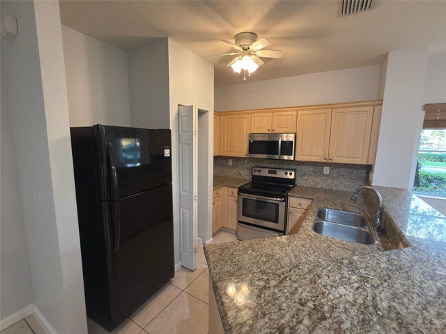 Photo - 8320 Santa Monica Ave