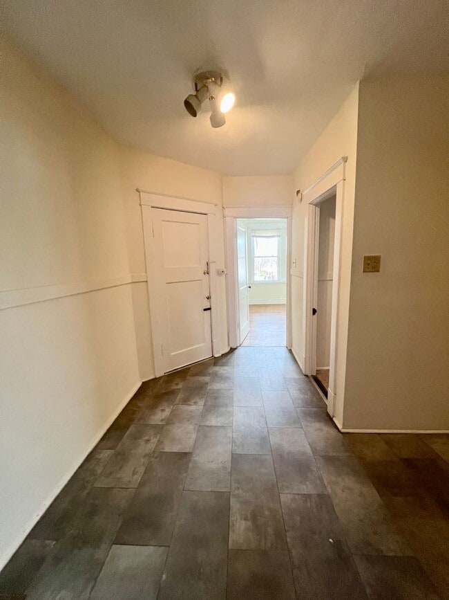 Photo - 911 St Rita Ave