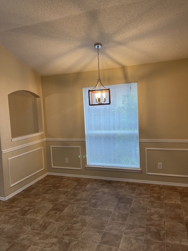 Photo - Beautiful Mansfield home! Fresh paint, clean, and renovated!