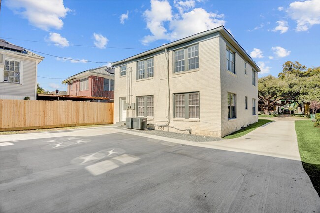 Photo - 4314 Bell St