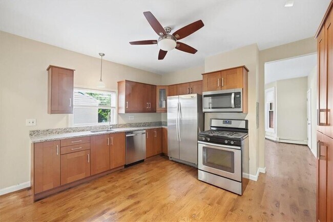 81 Jenkins St