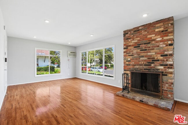 Photo - 5307 Vantage Ave Unit 1