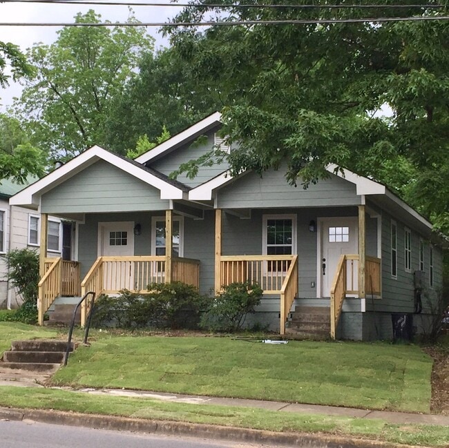 Building Photo - 1707 Oxmoor Rd