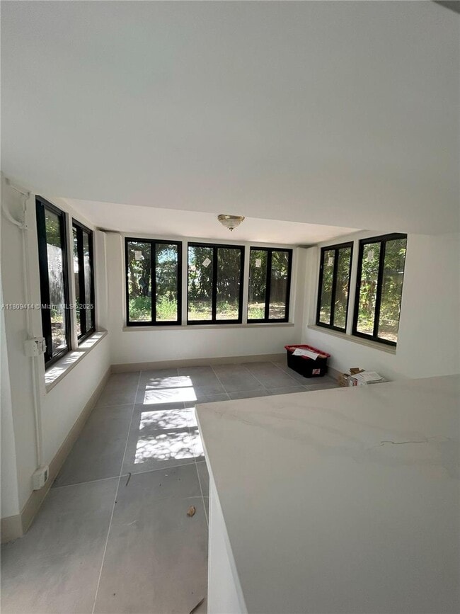 Photo - 421 SW 11th St