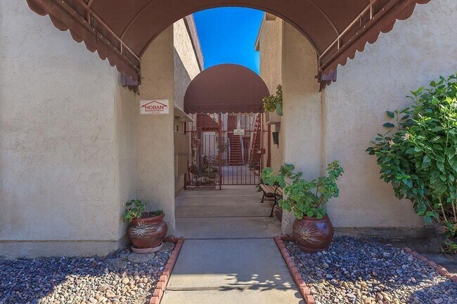 Photo - Arizona Towers Apartments