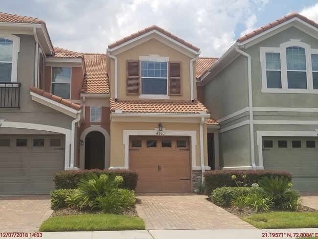 Building Photo - Beautiful 3 bedrooms 2.5 baths townhouse with 1 car garage in Tuscany Place