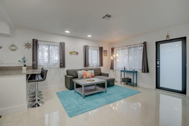 Photo - 1700 SW 20th St Unit A