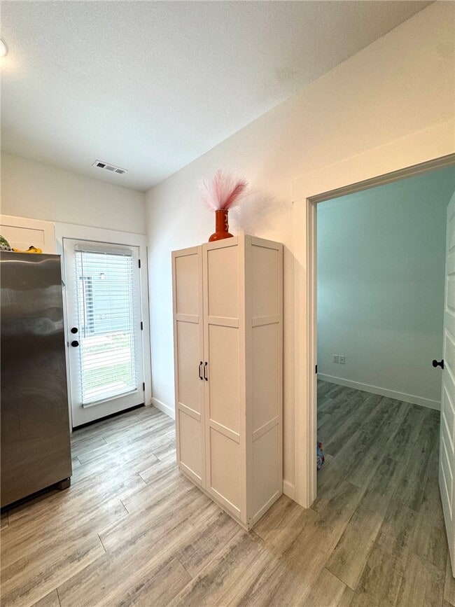 Photo - 821 Massachusetts Ave