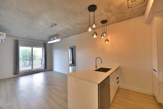 Photo - 37 Brunswick Blvd Unit 203